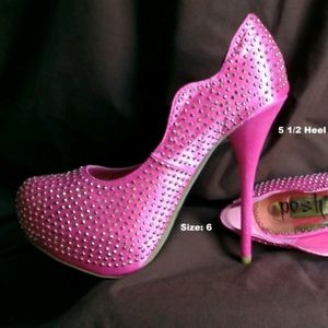New in box Never Wore Hot Pink, Barbie platform heels w shiny studs U.S. size 6 
